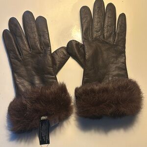 Elegant Brown Leather Gloves with Fur Trim